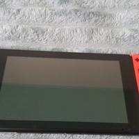 Nintendo Switch con giochi, custodia e 4 joycon