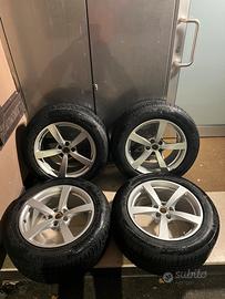 Cerchi Porsche Macan gomme invernali differenziati