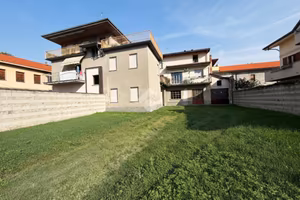CASA SEMINDIPENDENTE A SEVESO