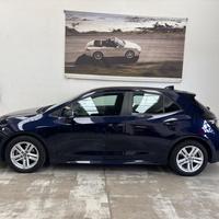 TOYOTA Corolla 1.8 Hybrid Business