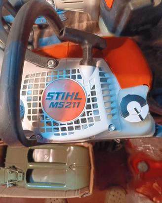 Motosega STHIL a miscela nuova MS 211 con 10 caten