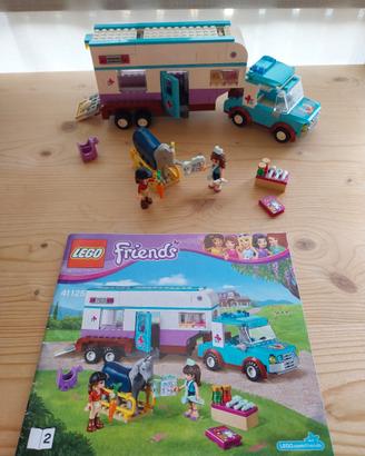 Lego Friends, rimorchio veterinario dei cavalli