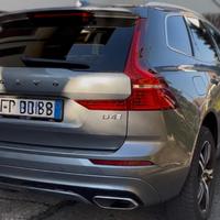 VOLVO XC60 R-DESIGN