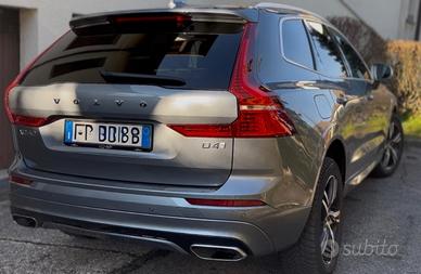 VOLVO XC60 R-DESIGN