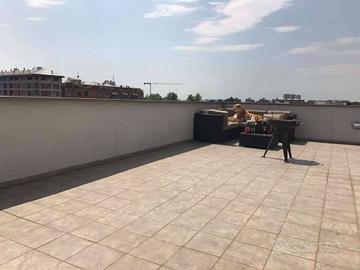 Appartamento di 87 m² con 3 locali e box auto a Mi