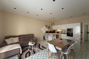 3 LOCALI A GRUMO NEVANO