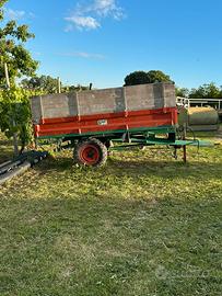 Rimorchio agricolo