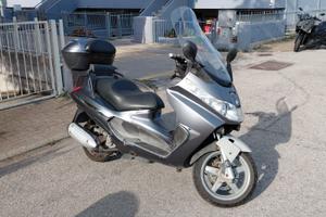 Piaggio x8 250