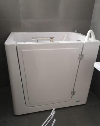 VASCA DA BAGNO PER DISABILI E DIFFICOLTÀ MOTORIE