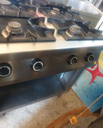 Cucina professionale 4 fuochi