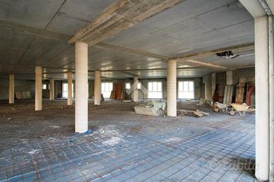 NEGOZIO A BONATE SOPRA