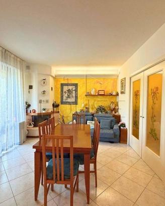 Appartamento di 88 m² con 5 locali e box auto dopp