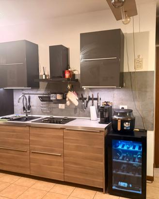 Cucina completa ( escluso forno e cantinetta)
