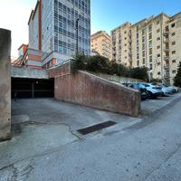 Box di 34 mq con accesso tramite cancello elettric