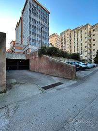 Box di 34 mq con accesso tramite cancello elettric