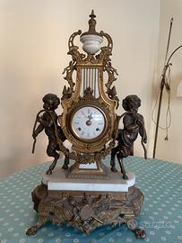 Orologlio antico in bronzo