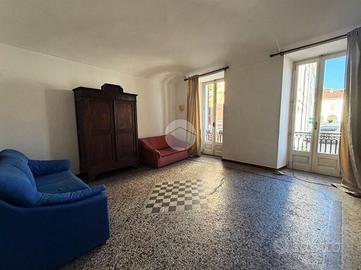 2 LOCALI A IVREA