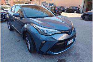 Auto per export e commercianti tutti