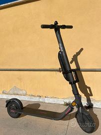 Monopattino Ninebot E45E