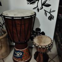 tamburi in legno africano