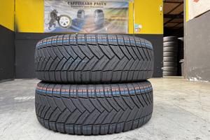 2 Gomme Michelin 215/70R15C 4 Stagioni 90% Residui