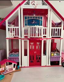 Casa di Barbie XXL Dreams house+cuccia e cuccioli 