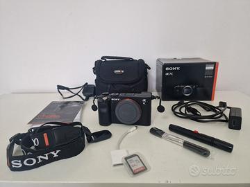 Sony A7C come nuova + tanti accessori + sgancio +