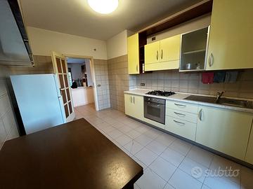 Ampio appartamento di 120 mq con terrazze, garage