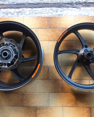 Coppia cerchi racing OZ Gass