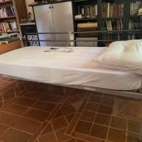 letto ospedaliero elettrico