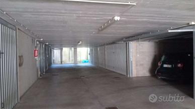 CANTU' vendiamo 2 BOX SINGOLI