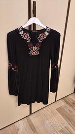 Abito tubino nero con ricami taglia 42