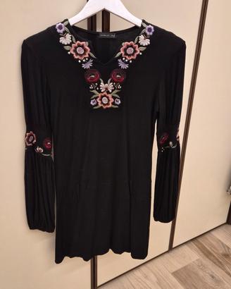 Abito tubino nero con ricami taglia 42