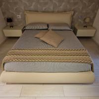 Letto matrimoniale con contenitore