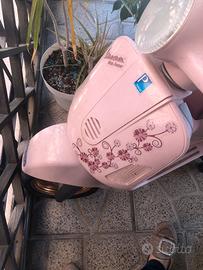Vespa a batteria Peg Perego come nuova