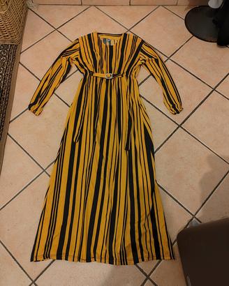 Vestito lungo a righe gialle e nere