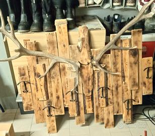 Appendiabiti legno rustico stile casa di montagna