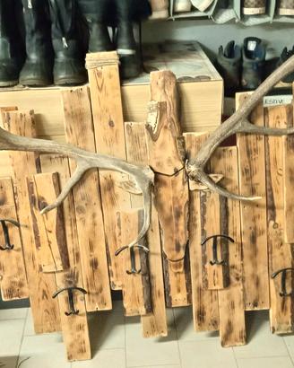 Appendiabiti legno rustico stile casa di montagna