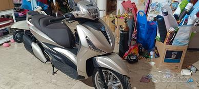 Piaggio Beverly 400 hpe (2025) 3000km sinistrato