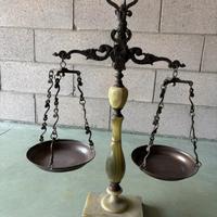 Bilancia antiquariato
