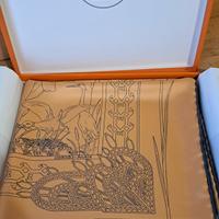 Sciarpa in seta HERMES