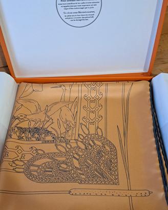 Sciarpa in seta HERMES