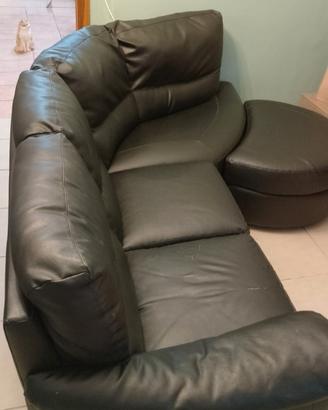 divano in pelle nero 