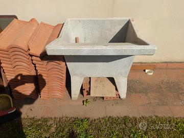 Lavatoio in cemento