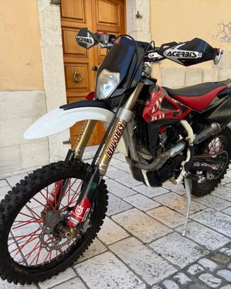 Husquarna 450 TE TARGATA.. PRONTA !