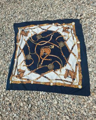 Foulard con cavalli e cinture