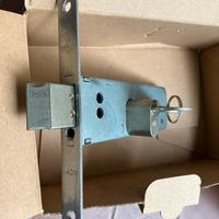 Serratura completa da infilare MG  3 chiavi