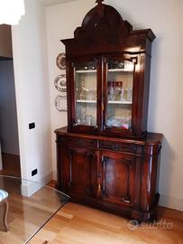 Bella credenza/vetrina antica '700 ben tenuta
