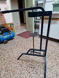 tappatrice a colonna per tappi di sughero