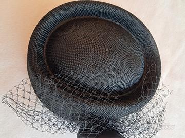 Cappello nero da cerimonia, in paglia naturale 